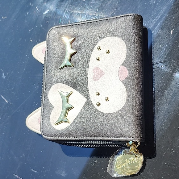NWOT, Luv Betsey Wallet, Dog Face - Picture 5 of 7